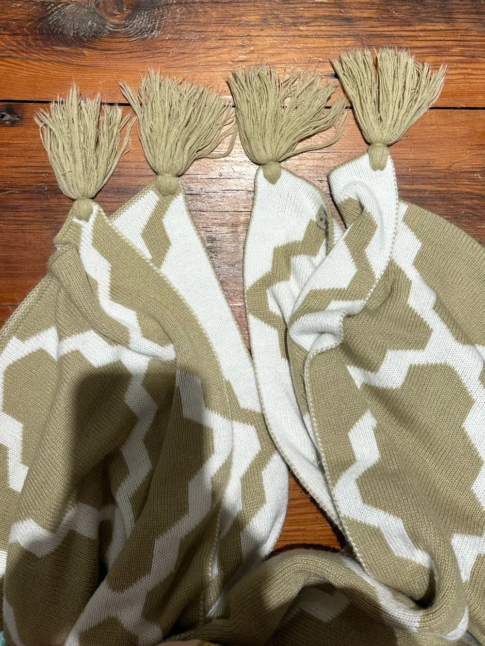 Pottery Barn Geometric Throw Blanket, Tan & White
